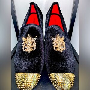 BRAND NEW Shoes! By Jitai. Size 12